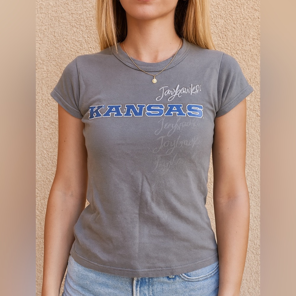 gfs co.ed Ladies Cut Kansas Jayhawks Short Sleeve Graphic Tee Size Medium